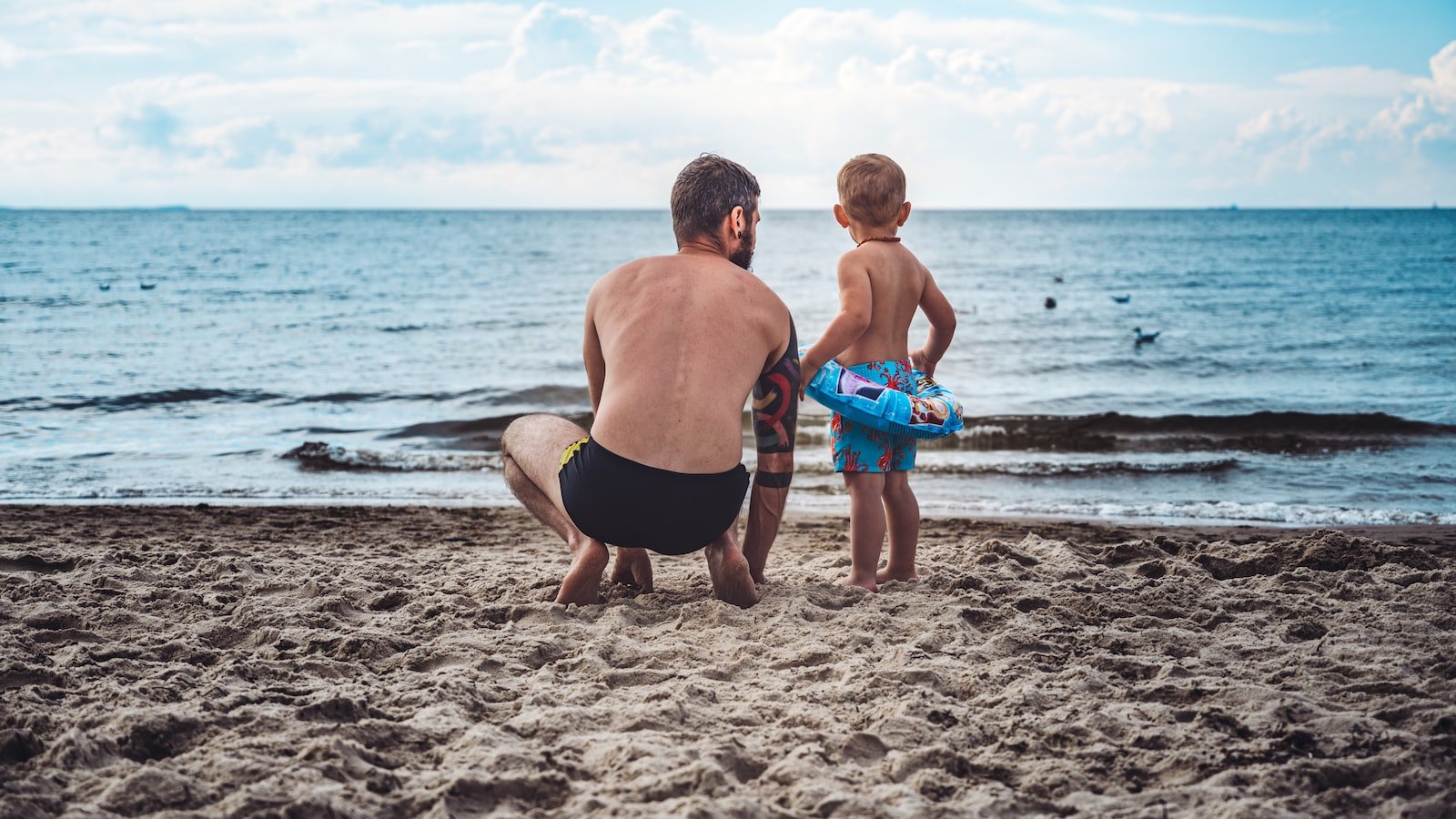 4. Empowering Fathers: ‌Supporting Men's ​Active Involvement in⁤ Parenting and Work-Life Balance